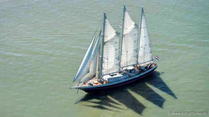 Zeilschip Eendracht opent dek als buitenwerkplek tijdens International Outdoor Office Day