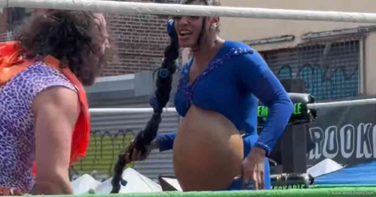 Bianca Belair Reacts to Wrestler’s Pregnant Cosplay of Her During Match