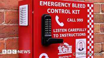 Ex-firefighter urges wider access to bleed kits