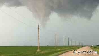 More tornado warnings issued as severe thunderstorms move into southern Manitoba