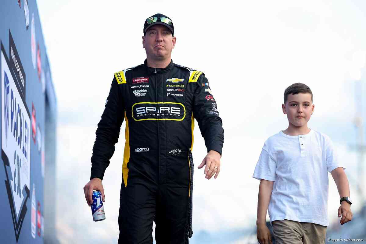 Kyle Busch's father and son honor him with special tribute lap at Charlotte