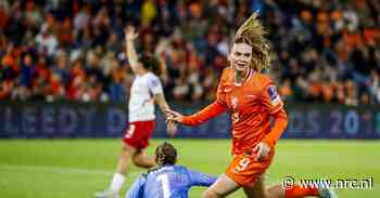 Bondscoach Veurink ziet zijn ‘elftal in transitie’ winnen, maar moet op herkansing voor het WK
