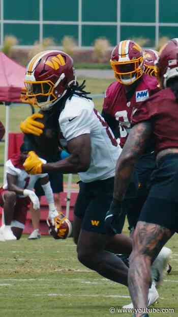 85 🙂‍↕️ #nfl #commanders #football #shorts #raisehail