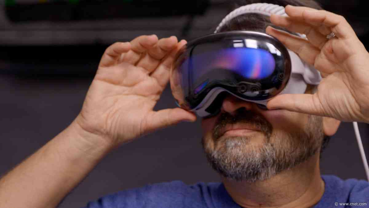Apple's Vision Pro Sees the World With AI In VisionOS 27