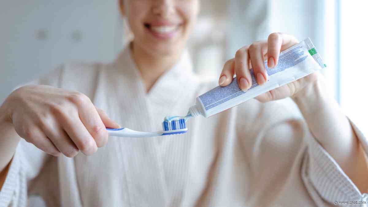 The Best Whitening Toothpastes That Work, According to Dentists