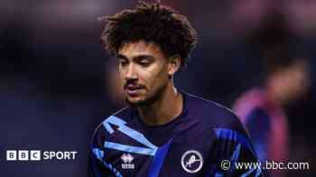 Barrow bring in Kidderminster defender Walker