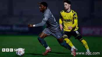 Aldershot sign goalkeeper Hayes and winger Sandah