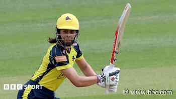 Women's T20 Blast: Hampshire cruise past Lancashire