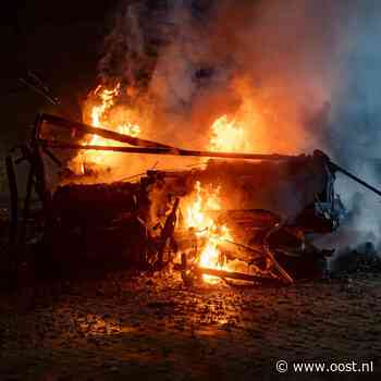 Caravan van kermisexploitanten in Deventer afgebrand