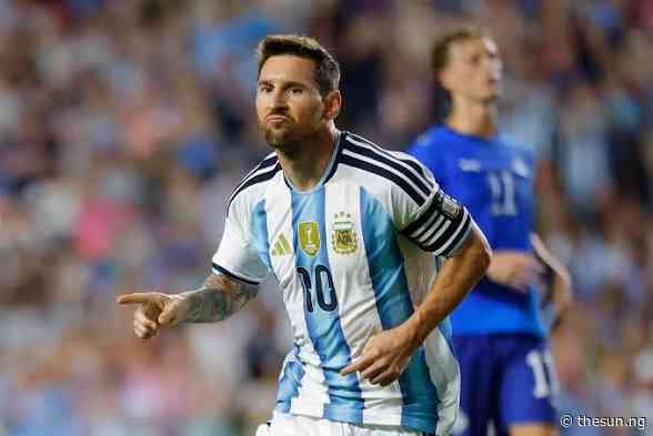 Messi scores on return as Argentina ease past Iceland