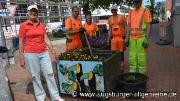 Kunstzirkel und Stadtgärtner schaffen blühende Bilder