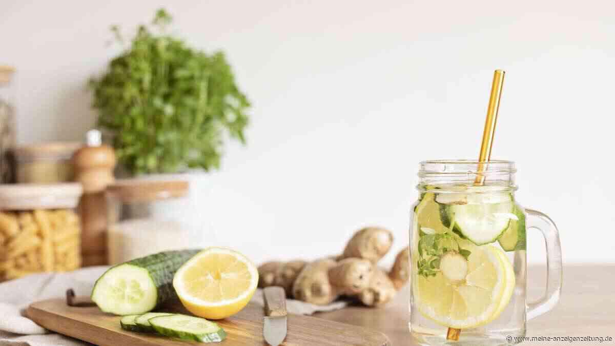 Gurkenwasser zum Abnehmen: Was am Abend-Drink wirklich dran ist