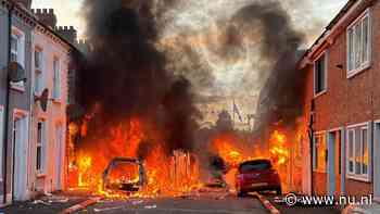 Vernielingen in Belfast na mesaanval, huizen en winkels in brand gestoken