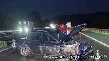 Nach Unfall: Autowrack blockiert beide Fahrstreifen der A7