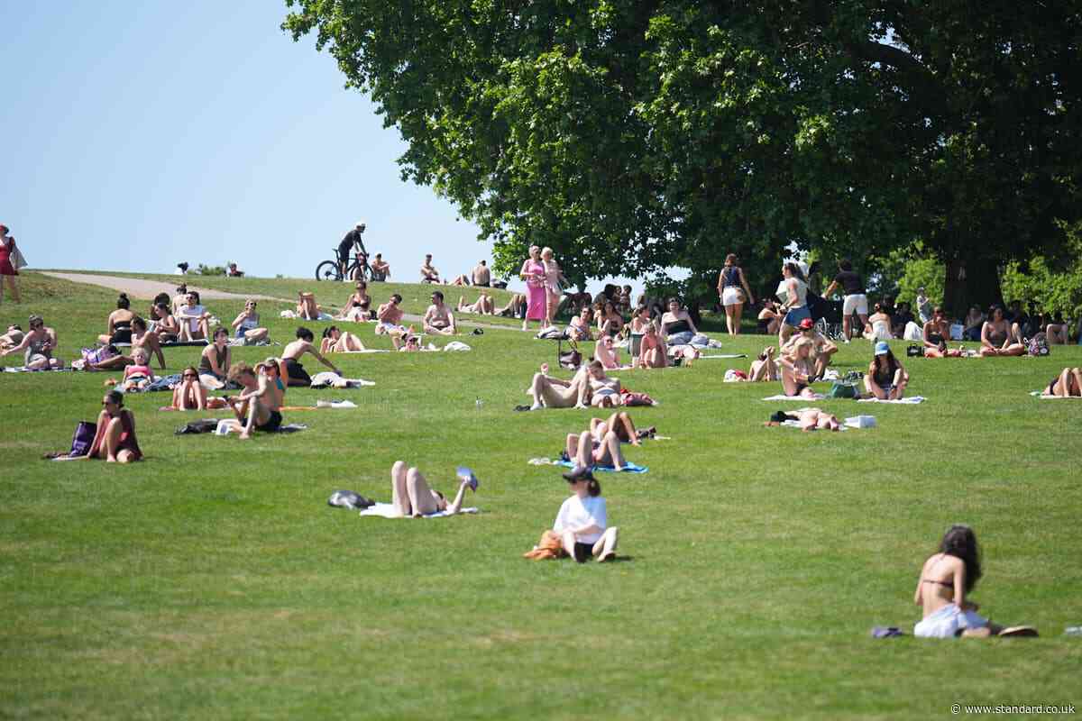 Will London be in a heatwave this weekend? Met Office says UK temperatures could hit 30C within days