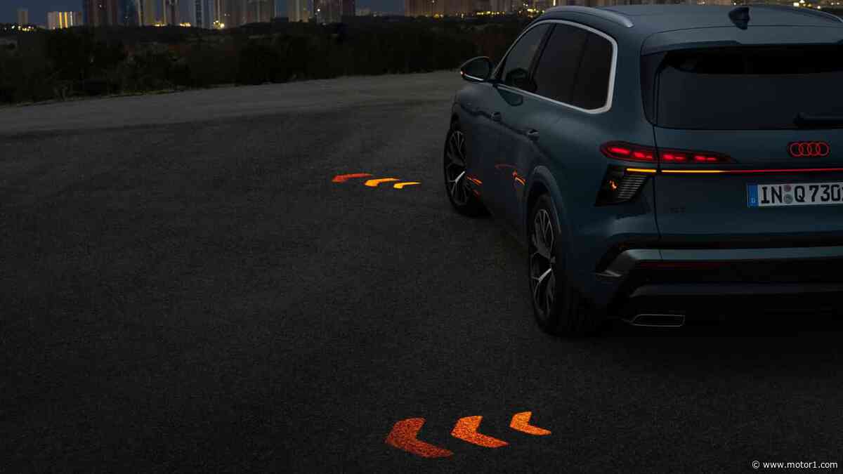The New Audi Q7 Projects Turn Signals Onto The Road