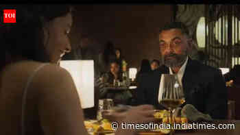 Shah Rukh Khan praises Alia Bhatt, Bobby Deol in 'Alpha'