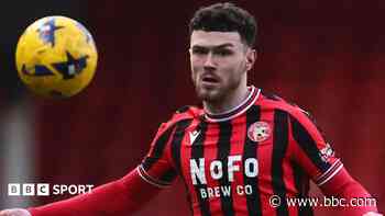 Wigan sign Walsall wing-back Barrett