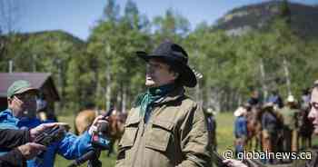 Alberta country music artist Corb Lund expected to hand in anti-coal petition