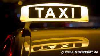 Fahrgast überfällt Taxifahrer: Ermittler suchen Mann mit dunklen Locken