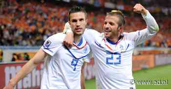 Van der Vaart en Sneijder steunen ontslagen Van Persie: ‘Het is echt een schande hoor’