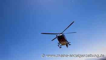 Unfall auf A92: Fahrer (19) wird aus Transporter geschleudert - Hubschrauber im Einsatz
