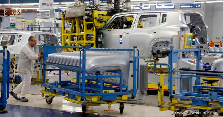 In aprile produzione industriale su dello 0,5%. Bene chimica e mezzi di trasporto, ancora in calo tessile e abbigliamento