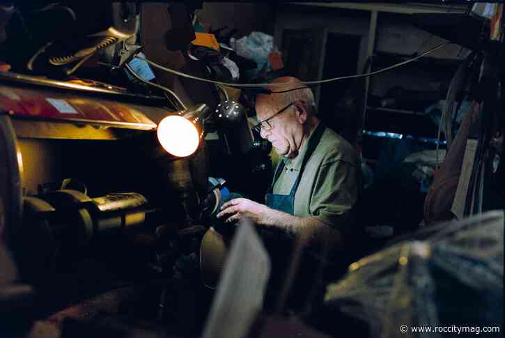 An Italian cobbler still has tread in the trade, even as it fades