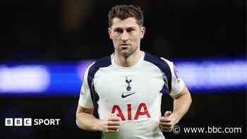 Tottenham defender Davies signs new one-year deal