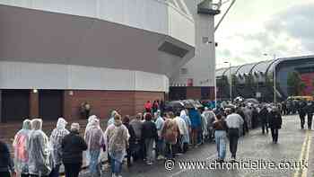 Furious Take That fans stuck in huge queues before Sunderland gig give up and go home