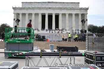 Construction for UFC stage has tourists fuming over blocked views at the Lincoln Memorial