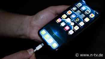 Vorsicht Brandgefahr: Smartphone fängt Feuer: Was Akkus alles nicht mögen