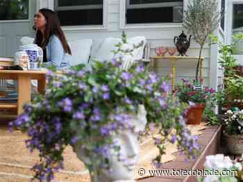 Old Orchard garden tour returns