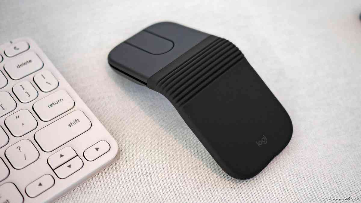 My Eyes Love Logitech's New Mobi Fold Mouse, My Hand a Little Less So