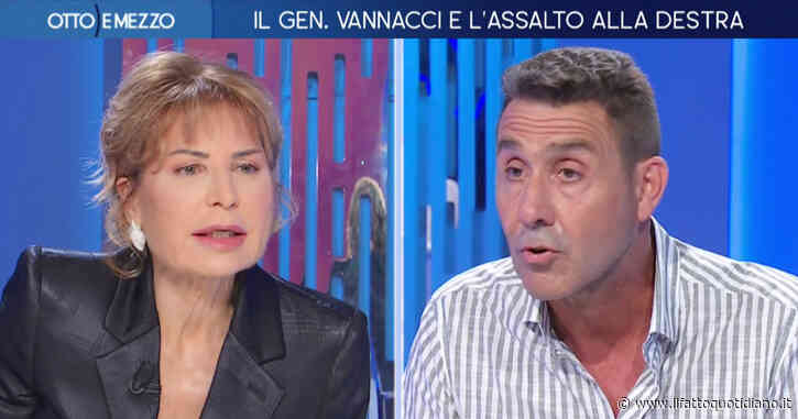 L’esordio di Vannacci a Otto e mezzo: “Lega sovranista a giorni alterni, io no”. Gaffe sul dizionario “Zingaretti” e scintille con Gruber sui diritti Lgbt