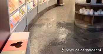 Stortbui zorgt voor wateroverlast in centrale hal van ziekenhuis in Winterswijk