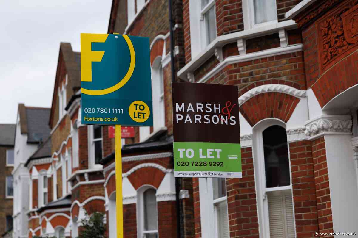 London renting crisis: Growing scramble for homes sends average monthly rents above £2,200