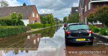 KIJK | Straten staan blank door hevige regenval