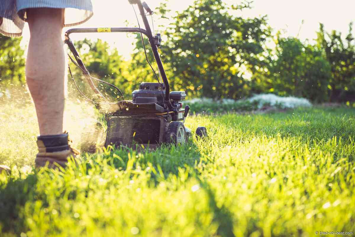 How to Tell When Your Mower Blades Need Replacing