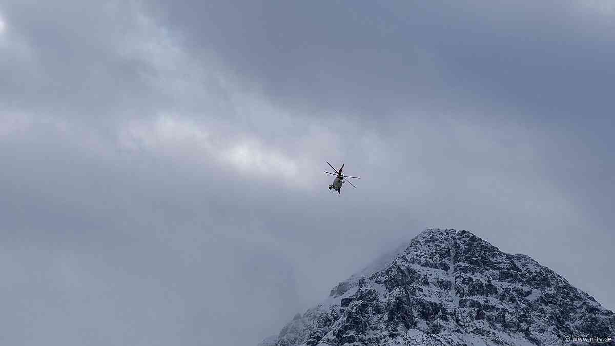 Rettungskräfte: "Ein Wunder": Bergsteiger stürzt 150 Meter ab und überlebt Nacht im Schnee