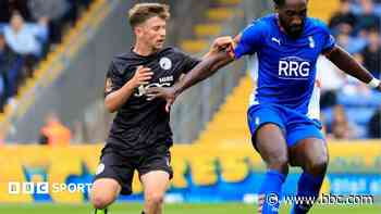 Harrogate sign midfielder McGowan from Gateshead