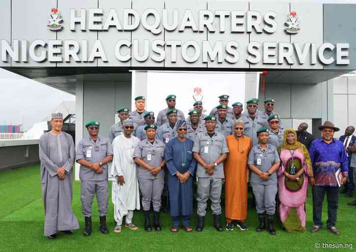 Customs unveils special operations to curb vegetable oil smuggling, protect local industry