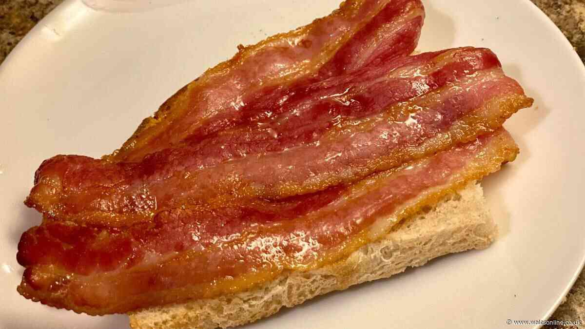 I made bacon in the air fryer, frying pan and oven – 1 resulted in crispier rashers