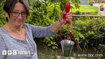 'Worrying' pollution in Cotswolds river - volunteers
