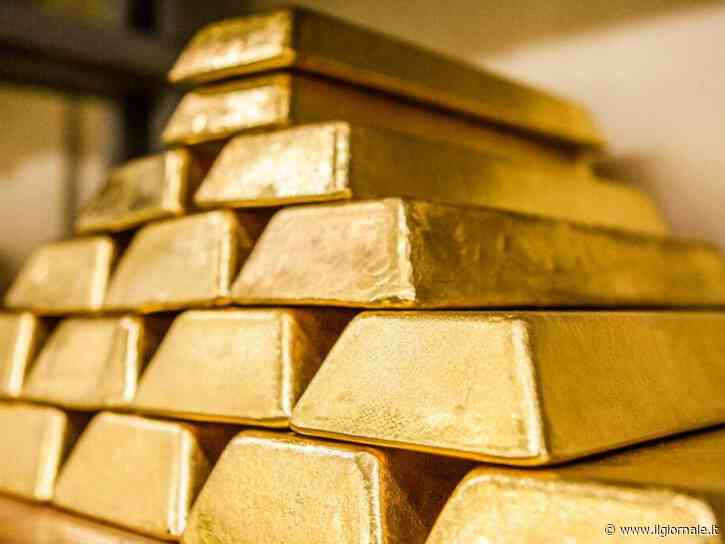 L'oro scende a 4.100 dollari oncia mentre il petrolio torna a correre
