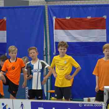 's Nachts voetbal kijken? 'Van de leraar mag het'