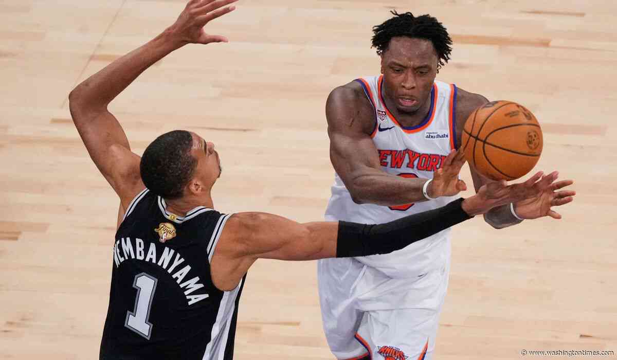 Knicks set record for biggest NBA Finals comeback, beat Spurs in Game 4