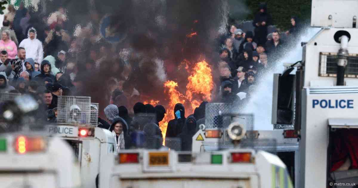 Belfast riots latest: Water cannons used on rioters during second night of violence