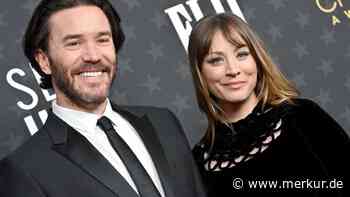 „Wahr gewordener Traum“: „The Big Bang Theory“-Star Kaley Cuoco überrascht mit Baby-News
