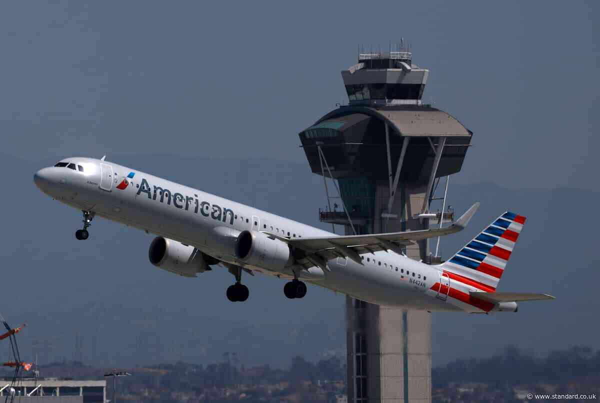 Heathrow plane 'lightning strike' emergency as American Airlines flight to US does U-turn